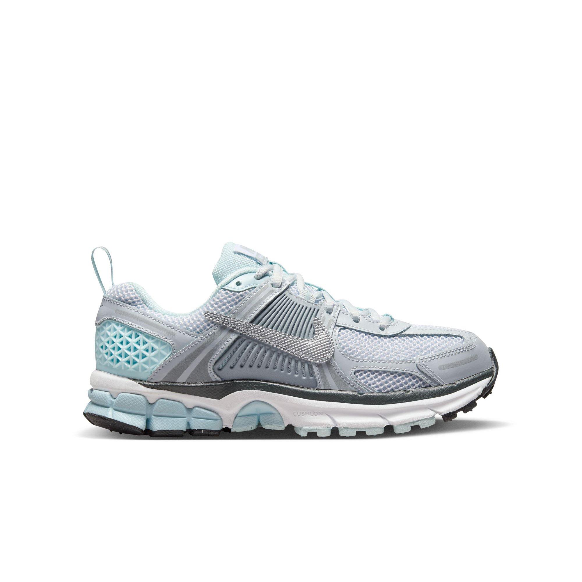 Mesh Leather Metallic Silver Nike Vomero 5 | Hibbett